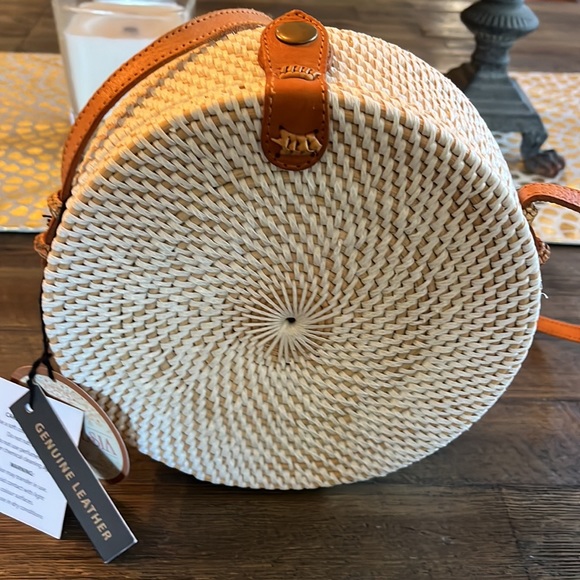 Women’s crossbody - Picture 3 of 7